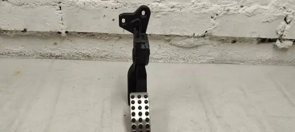 Mercedes-Benz GLE (W166 - C292) Accelerator throttle pedal A2923000100