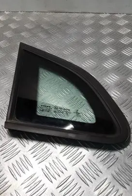 Volvo V40 Rear side window 31386770