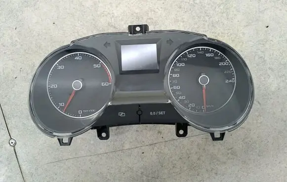 Seat Ibiza IV (6J,6P) Speedometer (instrument cluster) 