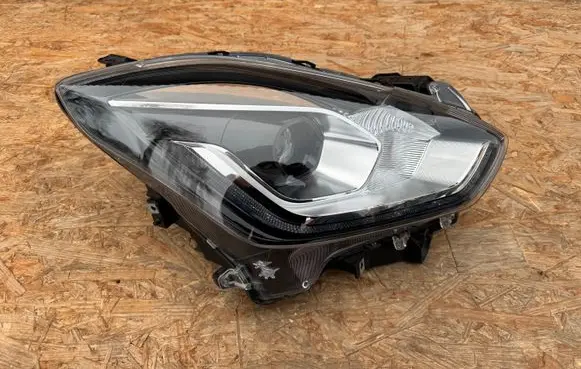 Suzuki Swift III Headlight/headlamp W2966