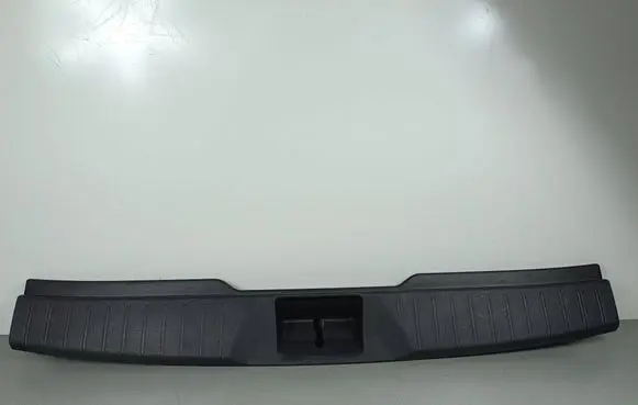Subaru Forester SK Trunk/boot sill cover protection 