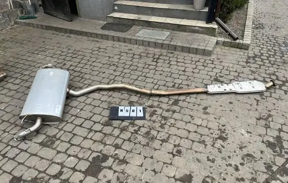 Volvo XC60 Middle muffler/silencer 82611318
