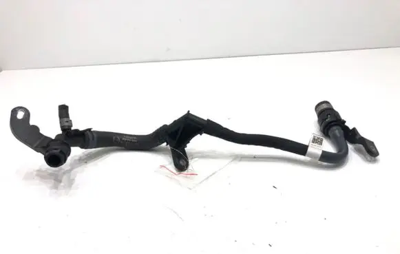 Audi A4 S4 B9 Engine coolant pipe/hose 8W0145670E