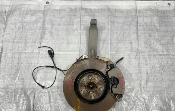 Jaguar F-Pace Front wheel hub spindle knuckle HK833K186EA