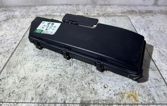 Volvo S60 Fuse box cover 9494211