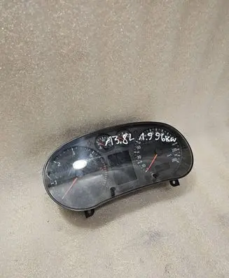 Audi A3 S3 8L Speedometer (instrument cluster) 8L0920931E 110008945023