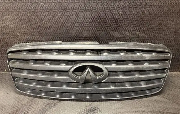 Infiniti FX Front bumper upper radiator grill 62310CG000