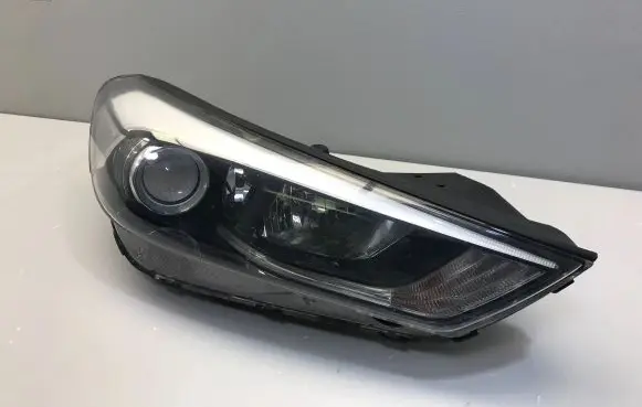 Hyundai Tucson TL Headlight/headlamp 92102D7XXX