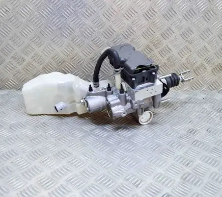 Toyota Prius (XW50) Brake booster 4727047040 4721047D20