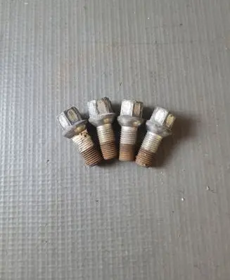 Skoda Octavia Mk3 (5E) Nuts/bolts 
