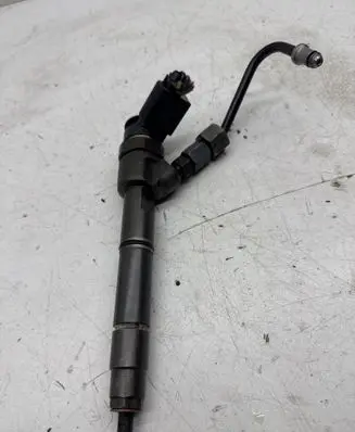 Mercedes-Benz B W245 Fuel injector A6400700787 0445110167