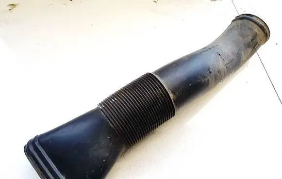 Mercedes-Benz GL X164 Air intake hose/pipe a1645051061
