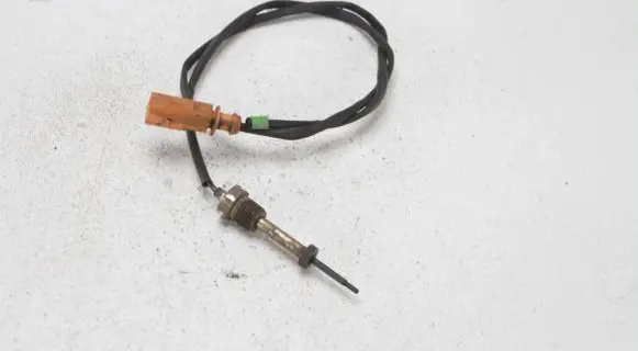 Skoda Octavia Mk2 (1Z) Exhaust gas temperature sensor 03L906088BJ