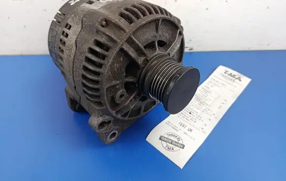 Volkswagen Sharan Generator/alternator 028903026G