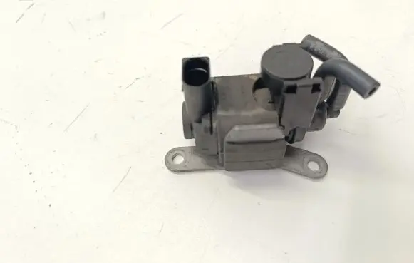 Audi Q7 4L Turbo solenoid valve 059906609B