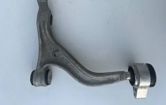 Porsche Taycan 9J1 Front lower control arm/wishbone 9J1407152J 971407121G