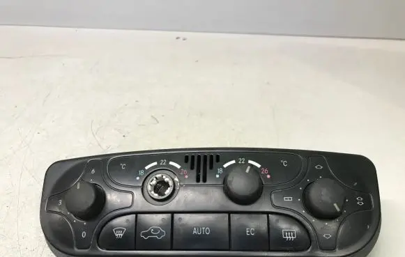 Mercedes-Benz C W203 Climate control unit A2038300785