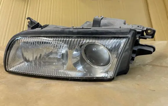 Mazda Xedos 6 Headlight/headlamp 6815L1
