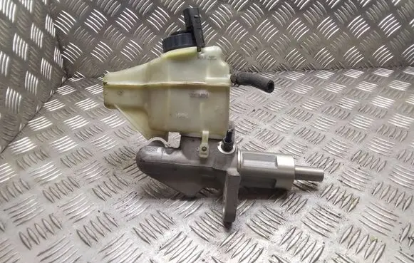 Audi A3 S3 A3 Sportback 8P Master brake cylinder 1K2611301B
