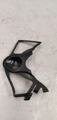 BMW 7 E65 E66 Fender mounting bracket 7121618