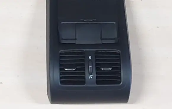 Skoda Octavia Mk2 (1Z) Rear air vent grill 3C0864298AT 3C0863615
