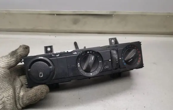 Mercedes-Benz Sprinter W906 Climate control unit A9068300485KZ A9068300485