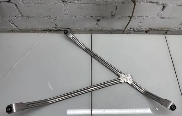 BMW X7 G07 Fuel tank mounting bracket 7468282