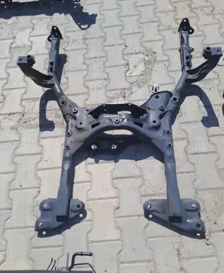 Mini Cooper Countryman F60 Engine mounting bracket