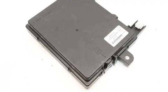 Mitsubishi Outlander Other devices 7820A515