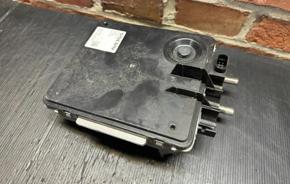 Volvo XC90 Engine control unit/module 32301317 02407000 214823