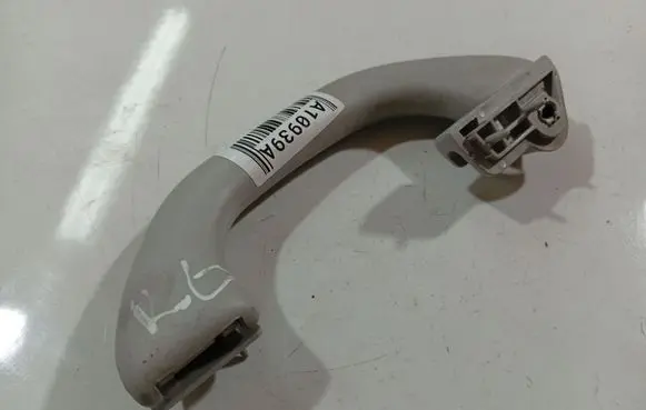 Volkswagen Polo IV 9N3 Rear interior roof grab handle 6N0857607N