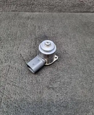 Audi A8 S8 D3 4E Hydraulic servotronic pressure valve 4F0998317A 8E2998317