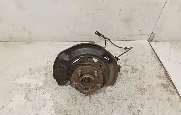 Toyota Auris 150 Front wheel hub spindle knuckle B0191070525