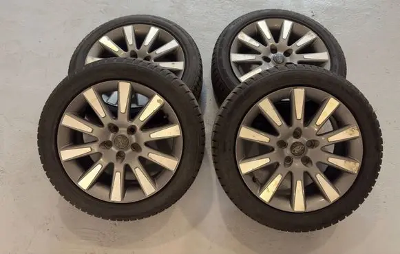 Ford Focus R17 alloy rim 
