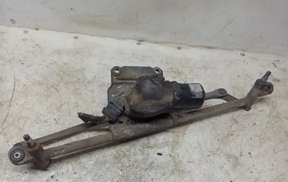 Peugeot 406 Front wiper linkage and motor