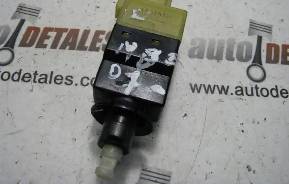 Mercedes-Benz E W211 Brake pedal sensor switch A0015454409