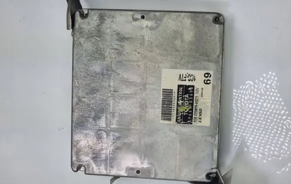 Toyota Avensis T250 Engine control unit/module ECU 89661-05690