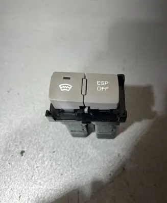 KIA Ceed Windscreen/window heater switch 621W05010 202002962
