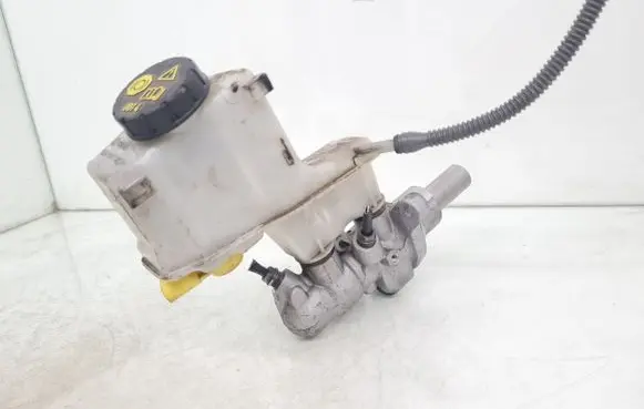 Master brake cylinder