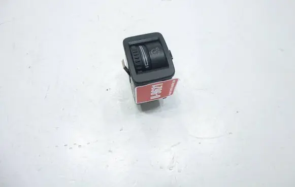 Volkswagen Golf Plus Headlight level height control switch 5M0941334A