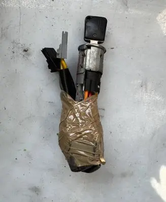 Renault Trafic I Ignition lock 123132312