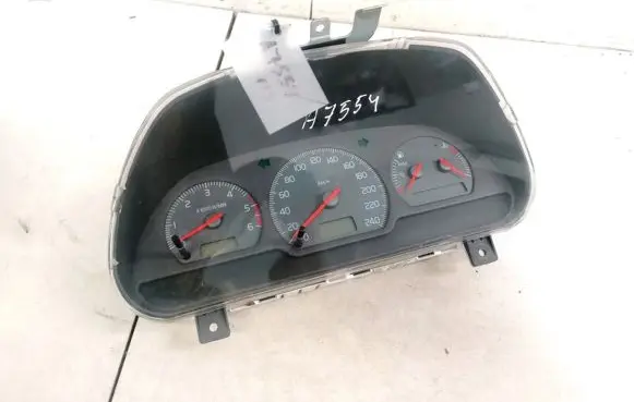 Volvo S40, V40 Speedometer (instrument cluster) 30889704