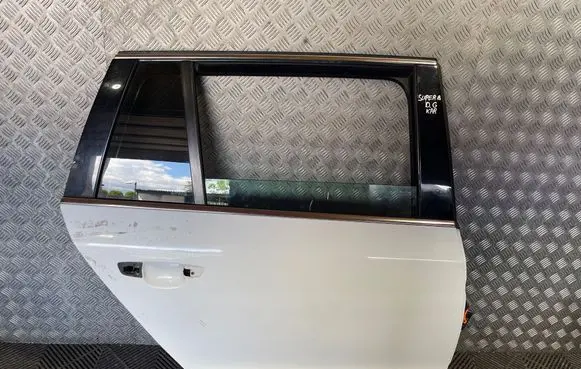 Skoda Superb B6 (3T) Rear door