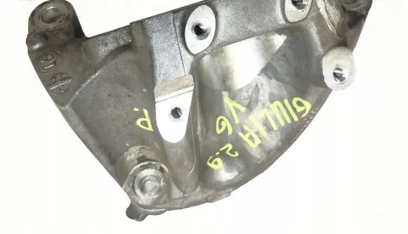 Alfa Romeo Giulia Engine mounting bracket 6700051096