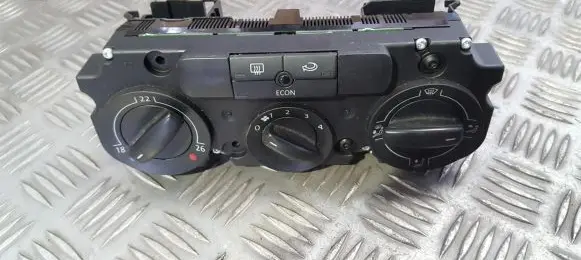 Volkswagen Golf V Climate control unit