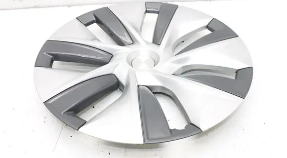 Tesla Model Y R20 wheel hub/cap/trim 104423500B