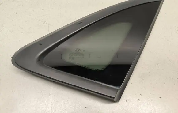 Hyundai Kona I Rear side window 87820J9000