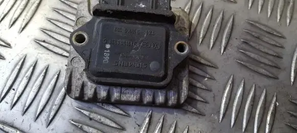 Volkswagen Golf II Ignition amplifier control unit 191905351c 5wk6102