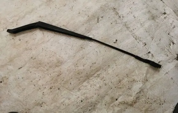 Peugeot 508 RXH Front wiper blade arm 9686437680