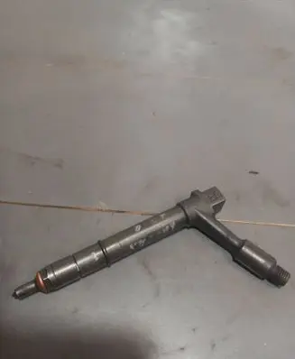 Opel Zafira A Fuel injector TJBB01901D